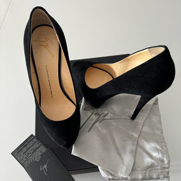 GIUSEPPE ZANOTTI Eva Black Suede Pumps, size 38.5 - Picture 3 of 17